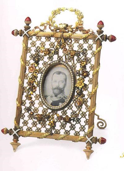 042-Рамка-Трельяж с портретом императора Николая II